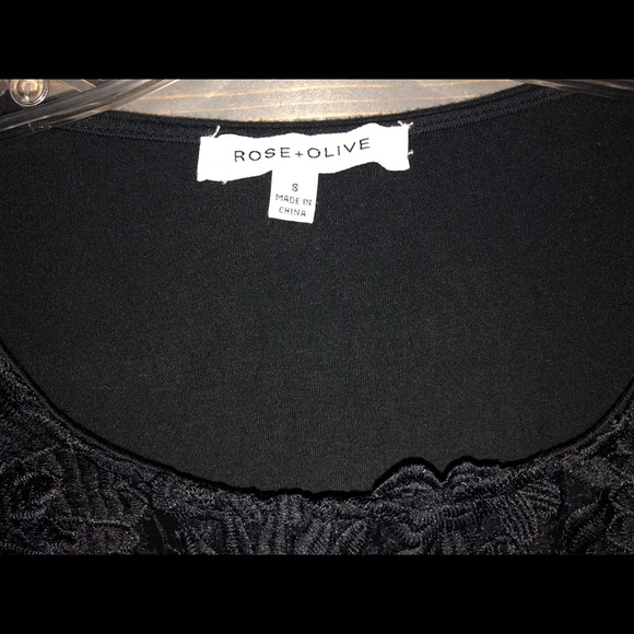 Rose and Olive black tee - Picture 2 of 3